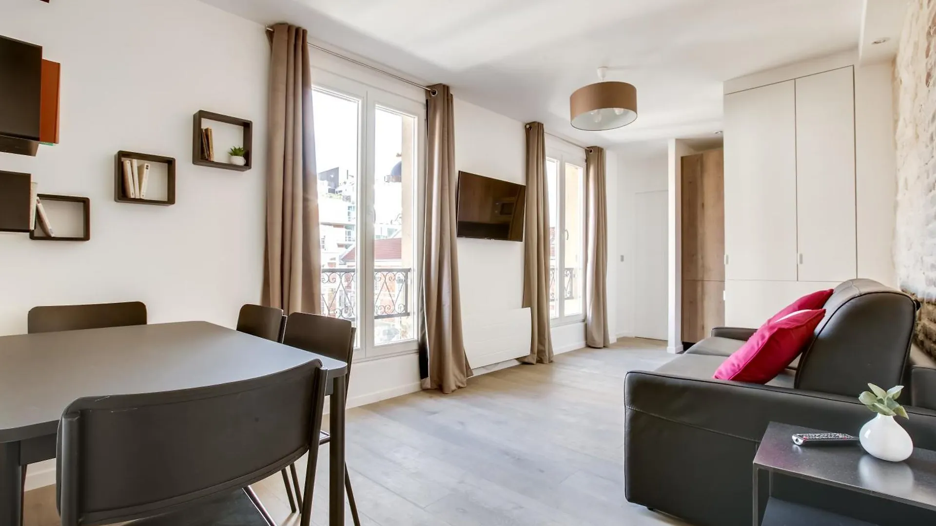 Appartement Volontaire à Paris