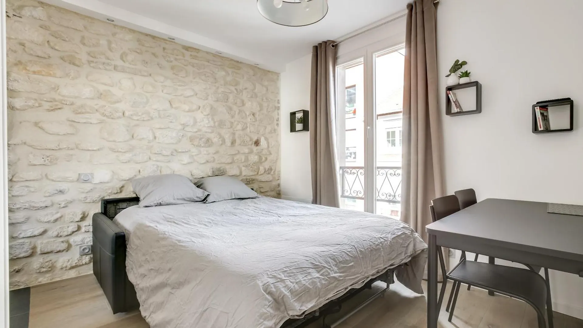 Appartement Volontaire à Paris